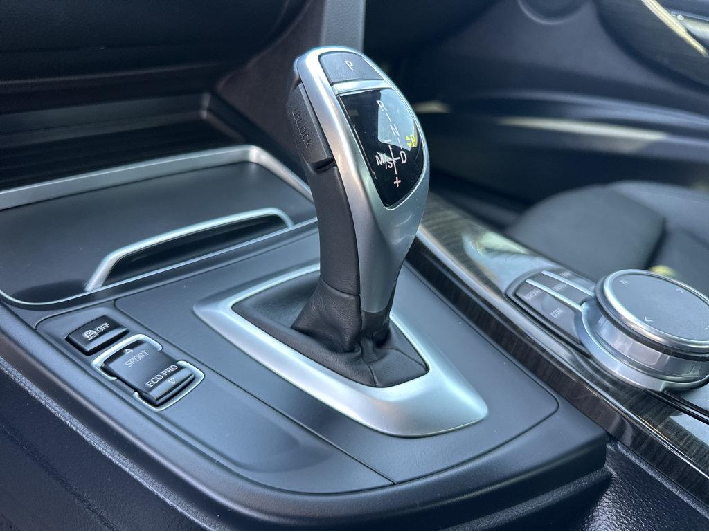 BMW 3 Series photo 28
