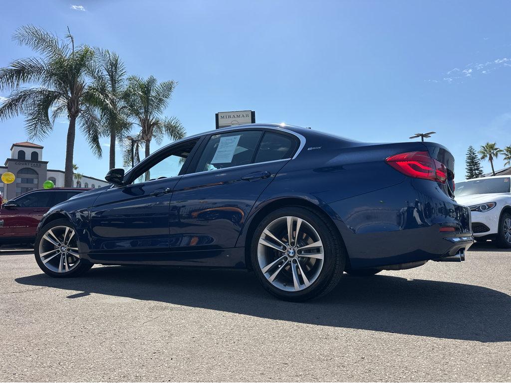 BMW 3 Series photo 3