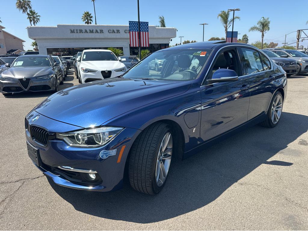 BMW 3 Series photo 11