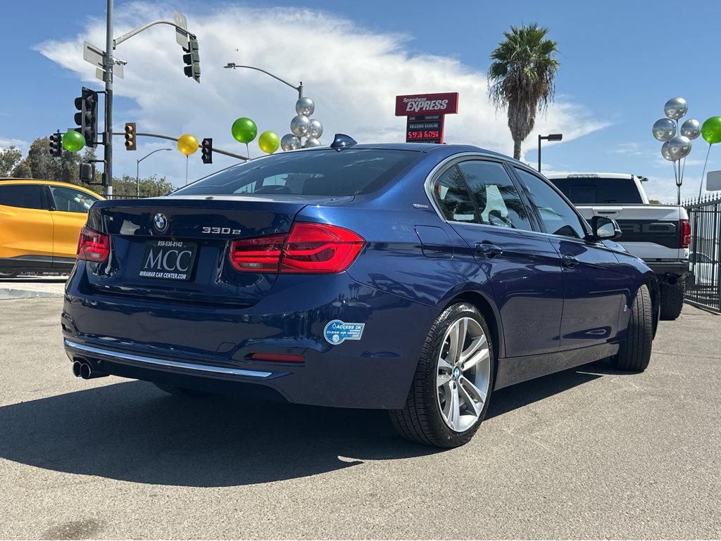 BMW 3 Series photo 13