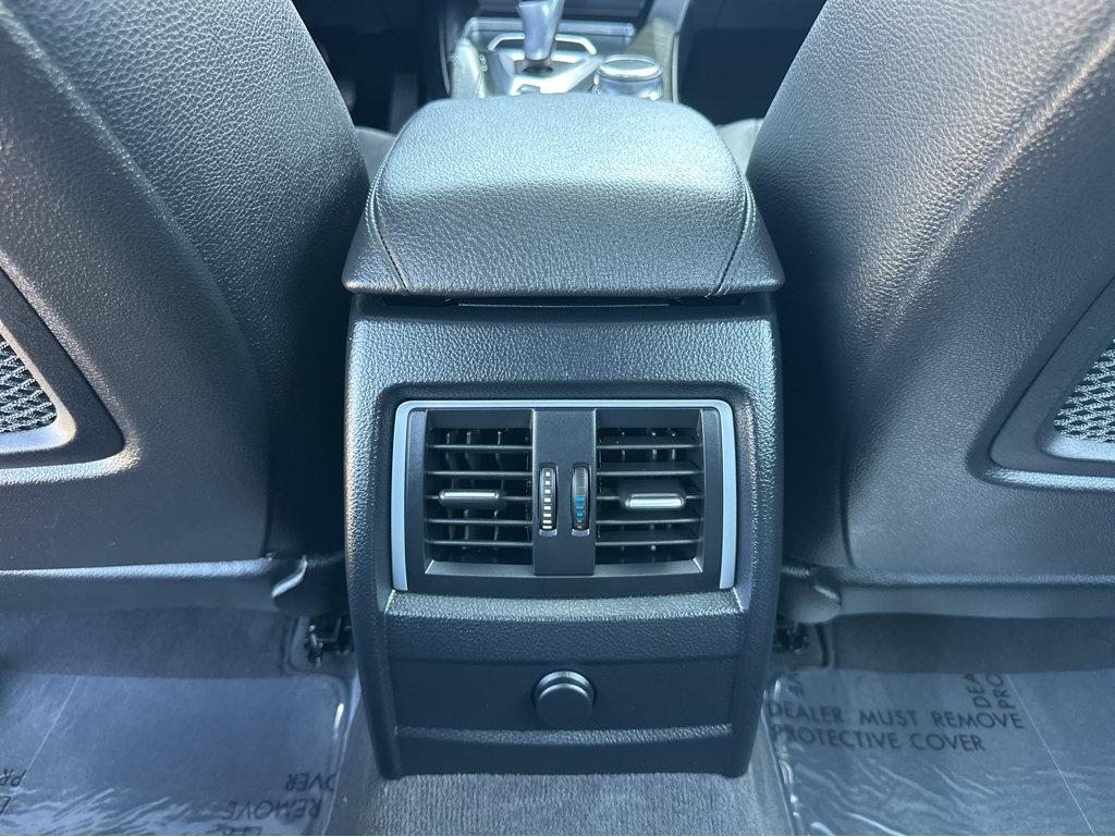 BMW 3 Series photo 17
