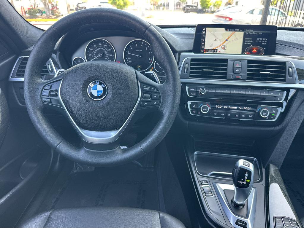 BMW 3 Series photo 20