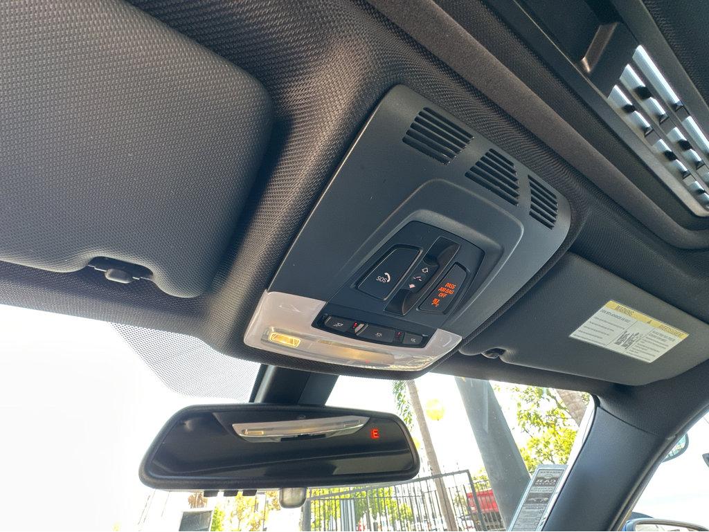 BMW 3 Series photo 25