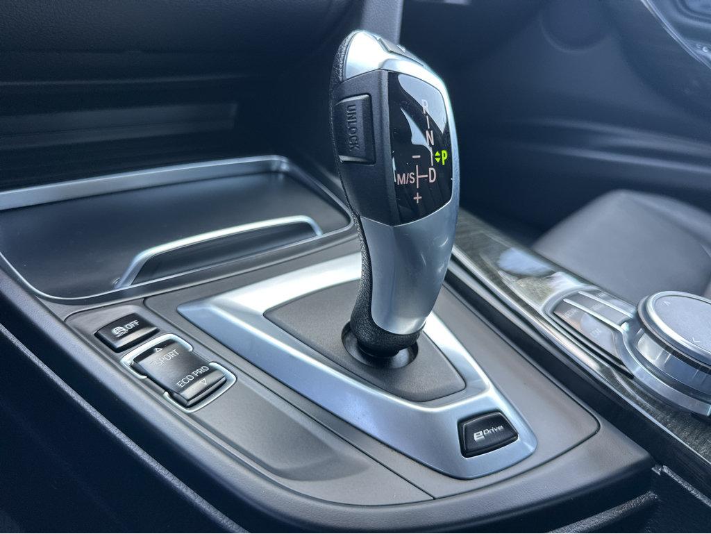 BMW 3 Series photo 28