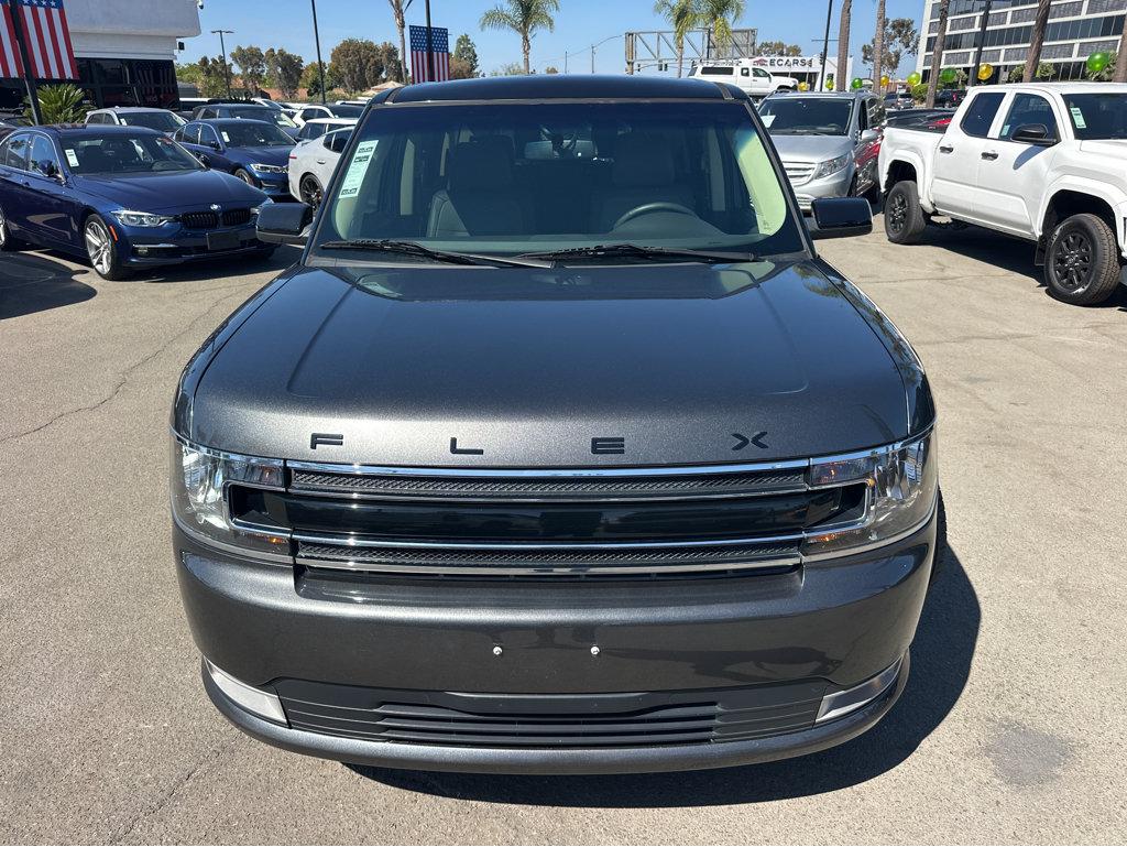 Ford Flex photo 2