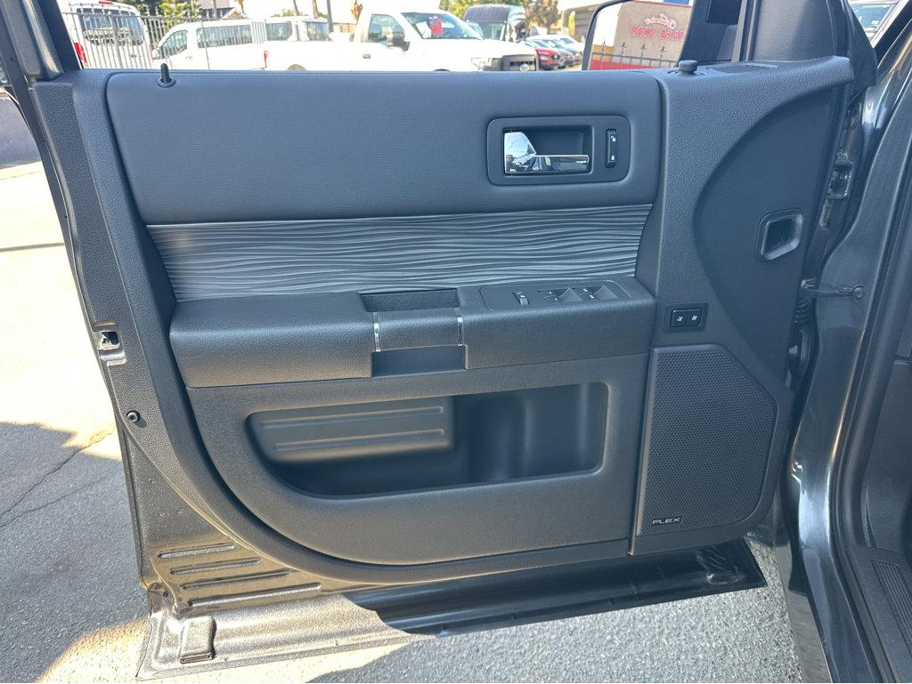 Ford Flex photo 15