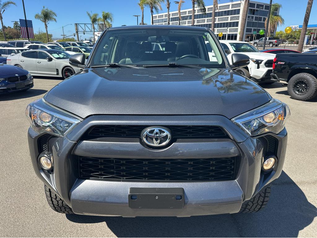 Toyota 4Runner photo 2