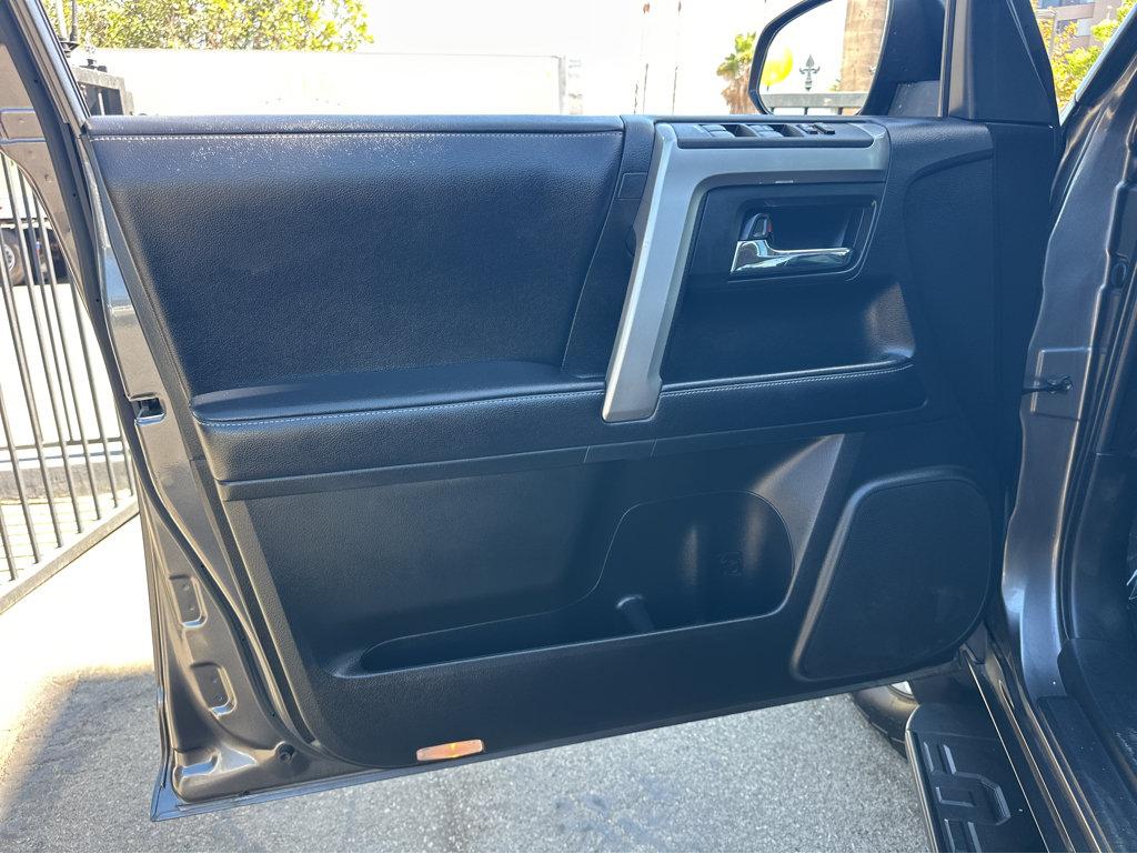 Toyota 4Runner photo 15