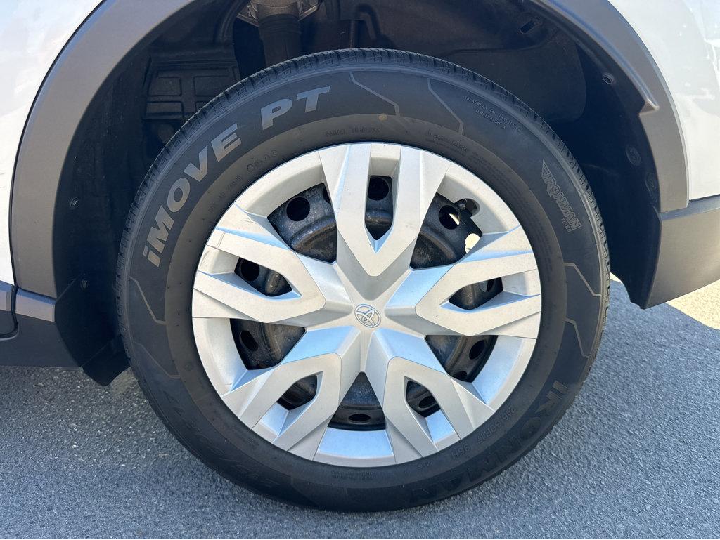 Toyota C-HR photo 14