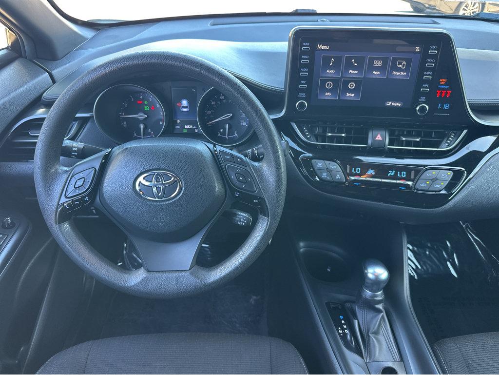 Toyota C-HR photo 19