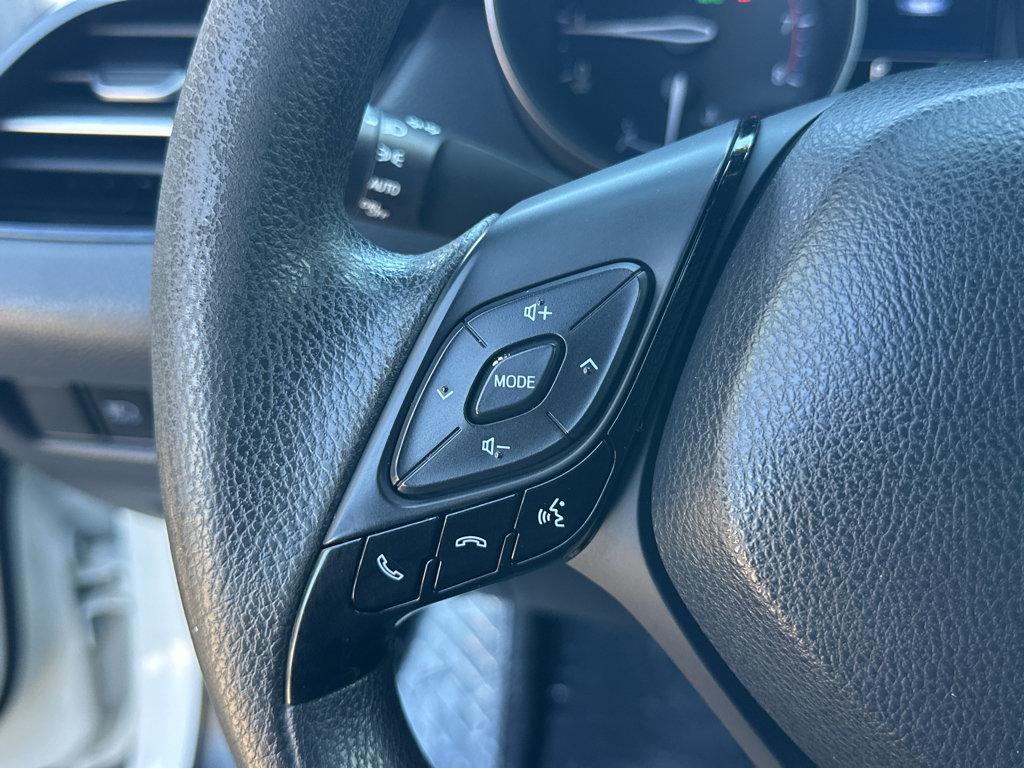Toyota C-HR photo 21