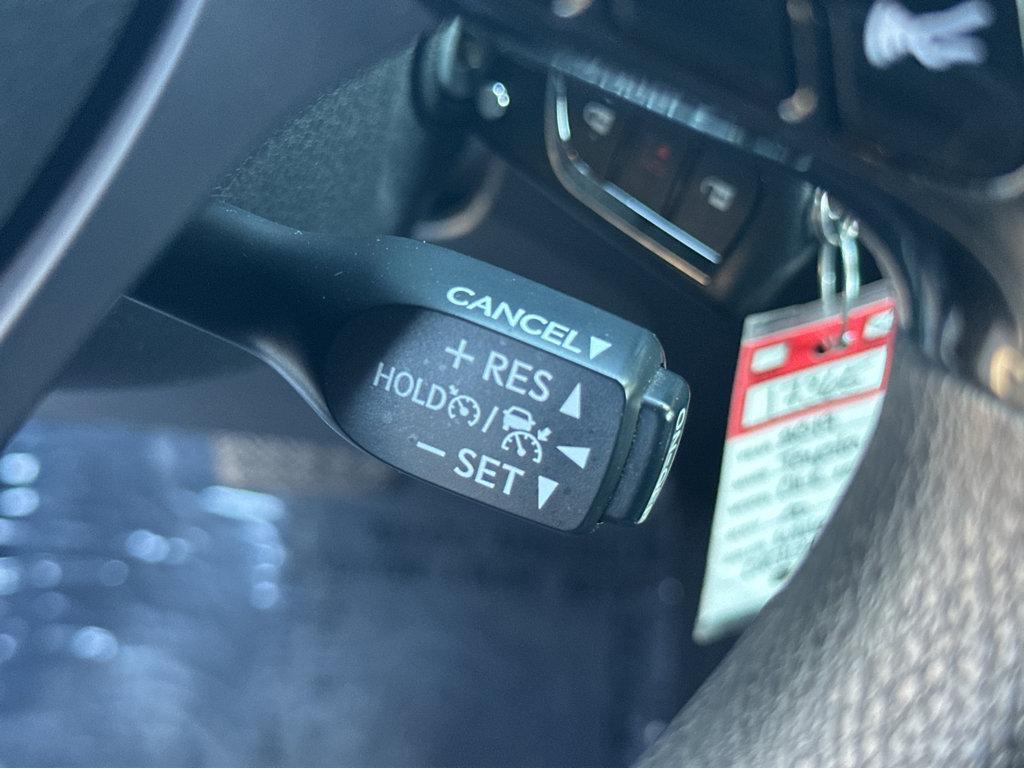 Toyota C-HR photo 28