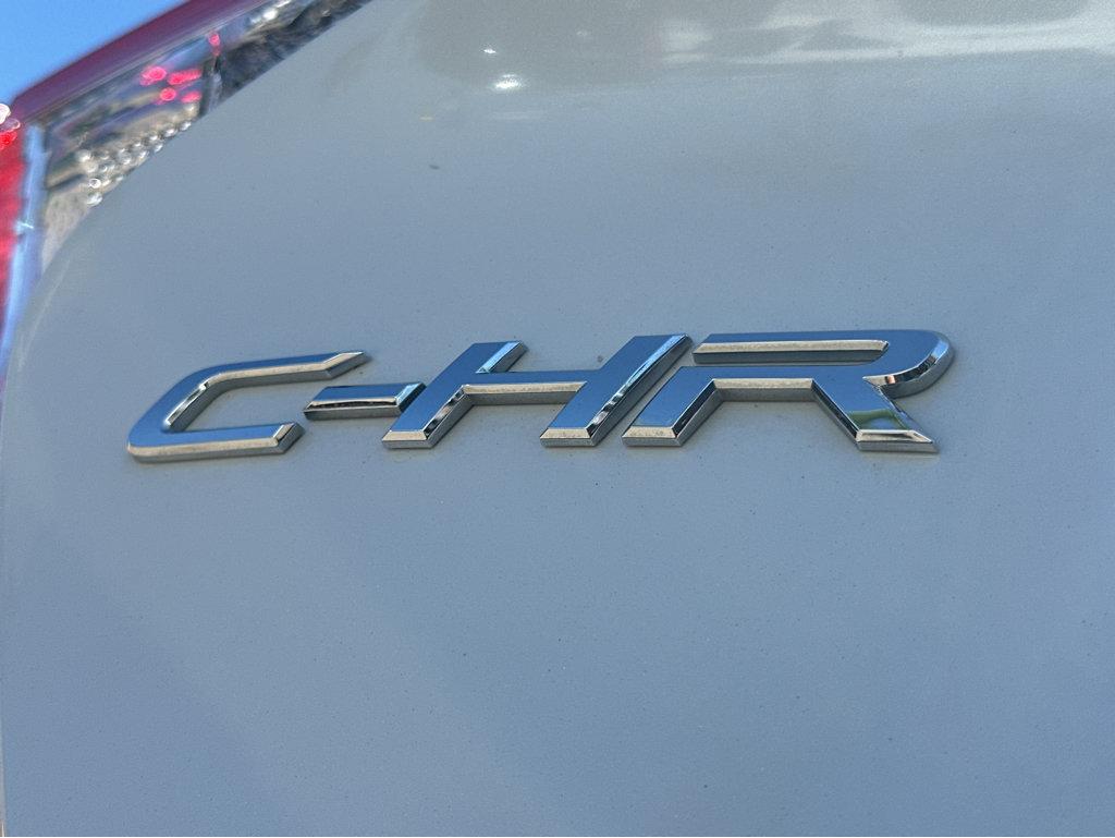 Toyota C-HR photo 35