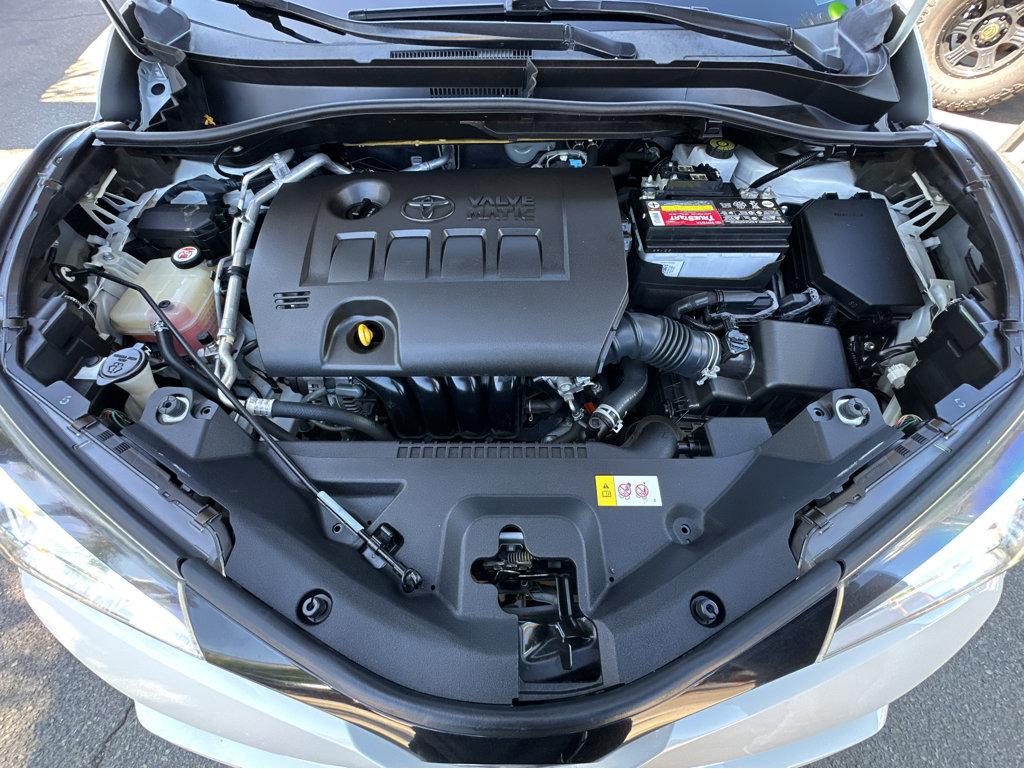 Toyota C-HR photo 37