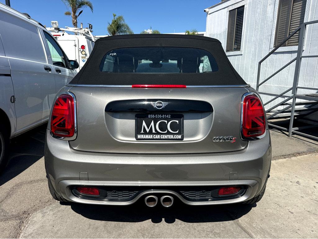 Mini Convertible photo 5