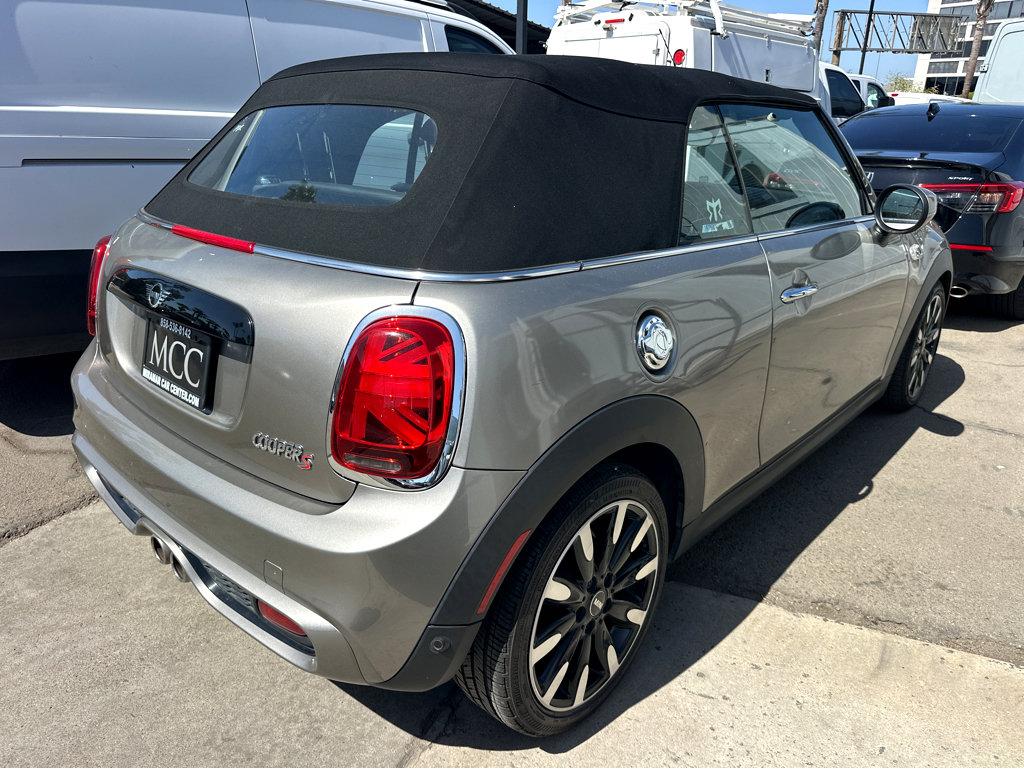 Mini Convertible photo 6