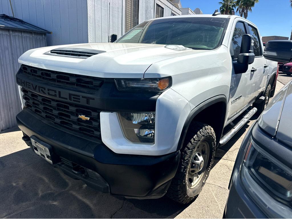 Chevrolet Silverado photo 3