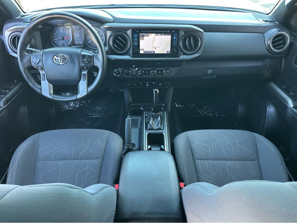Toyota Tacoma photo 4