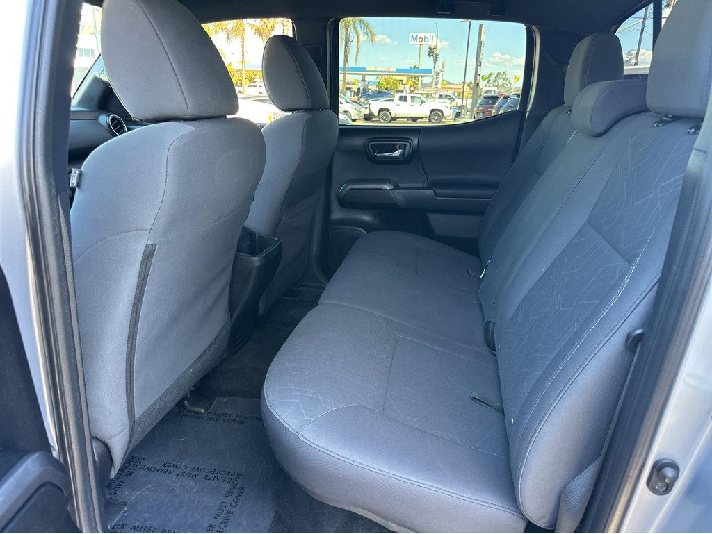 Toyota Tacoma photo 10