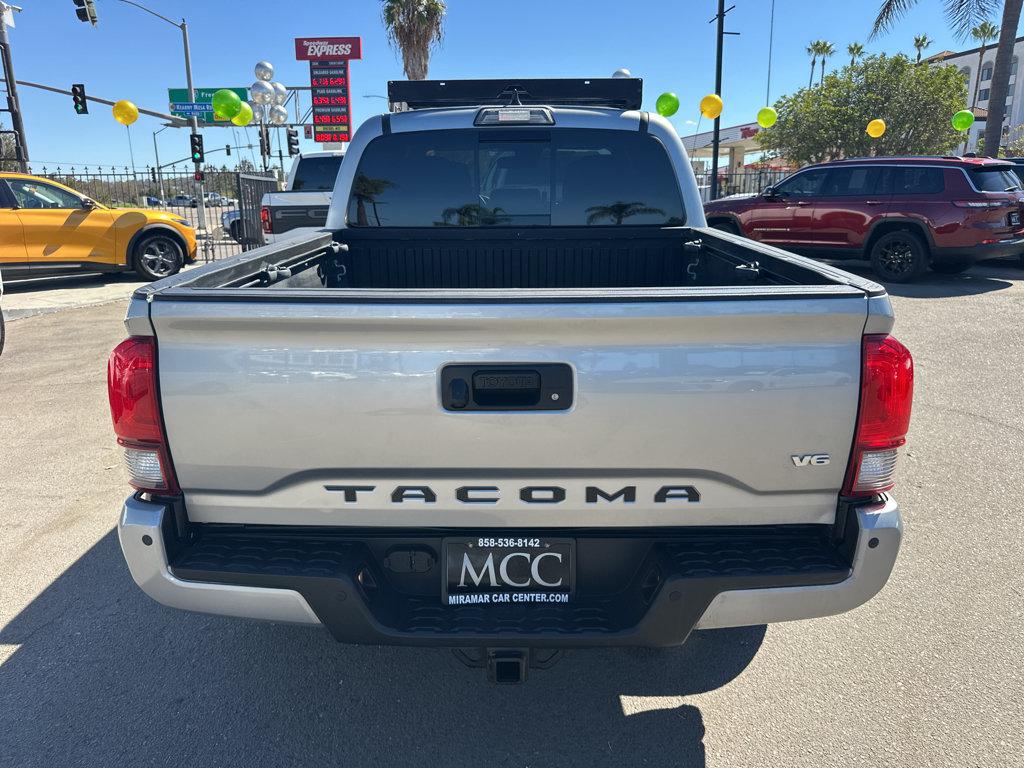 Toyota Tacoma photo 12