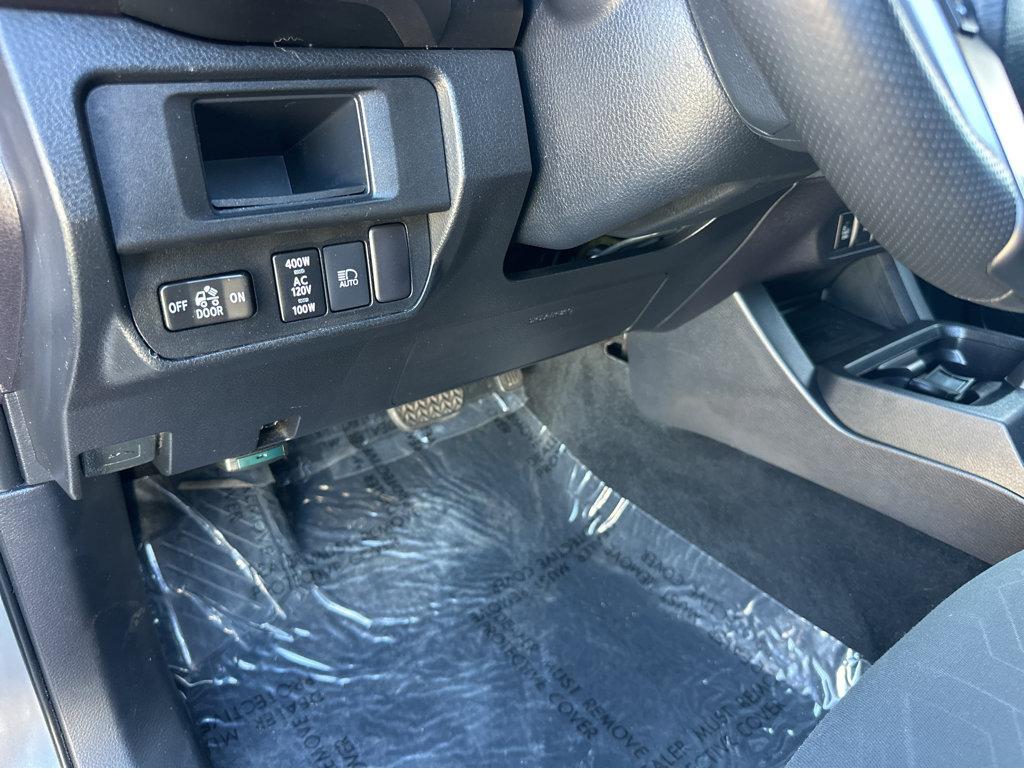 Toyota Tacoma photo 31