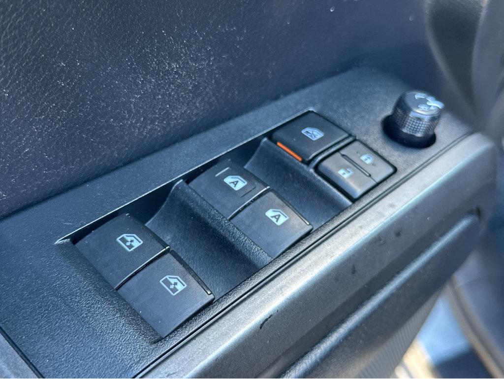 Toyota Tacoma photo 34