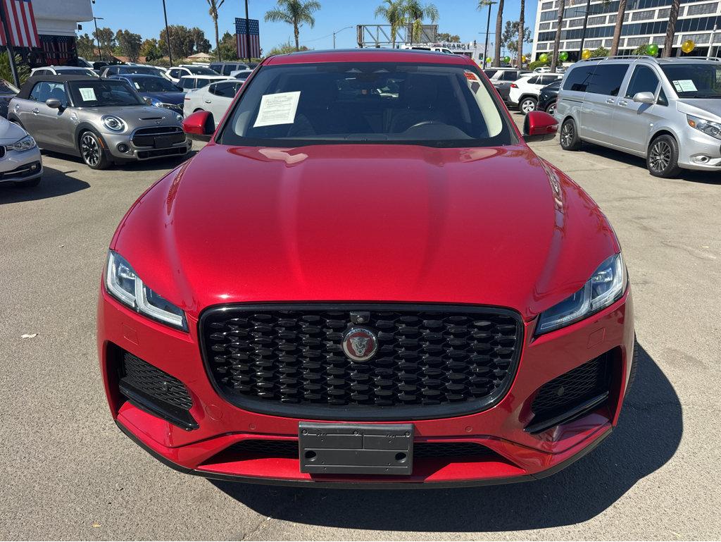 Jaguar F-PACE photo 2