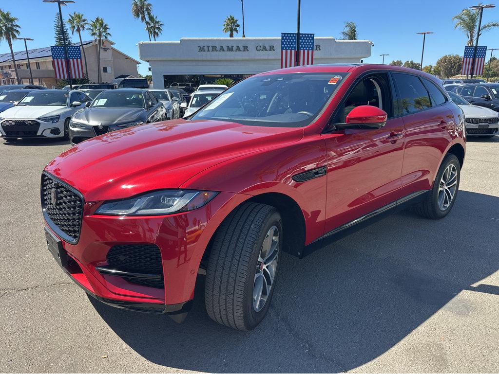 Jaguar F-PACE photo 11