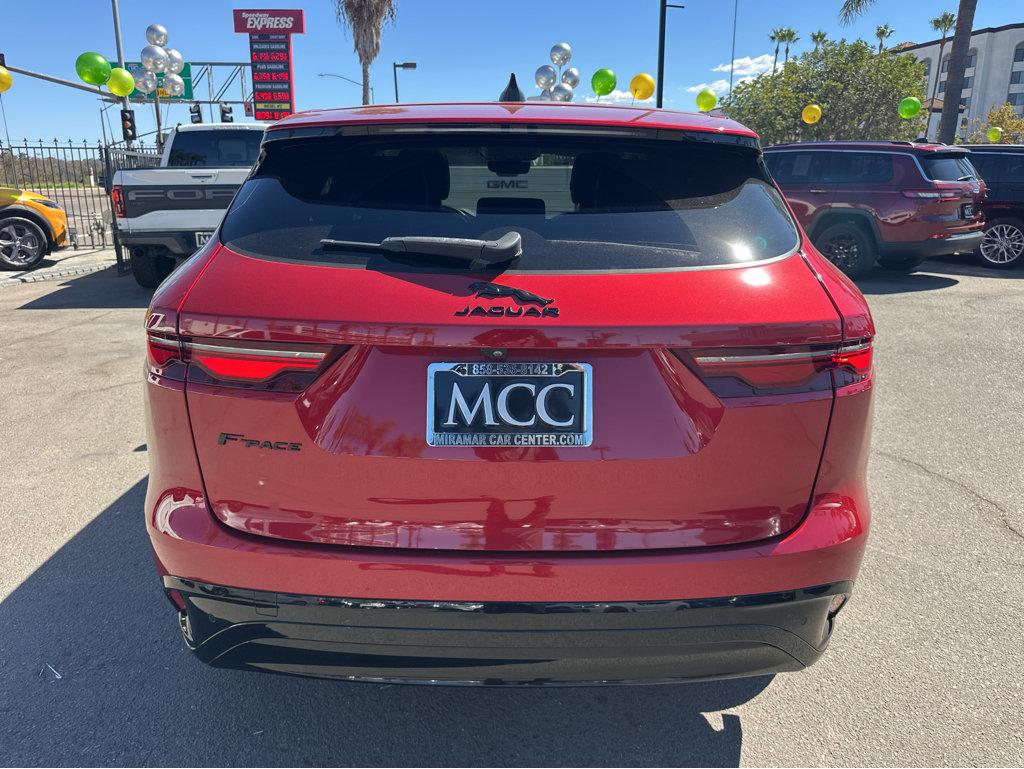 Jaguar F-PACE photo 12