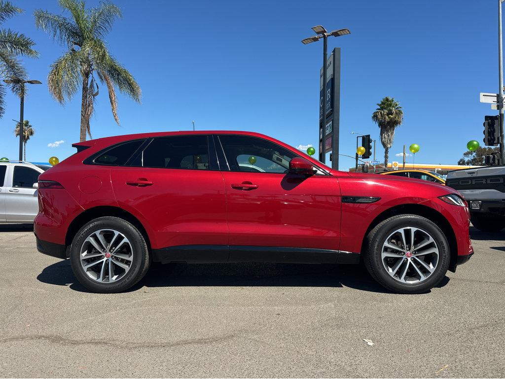 Jaguar F-PACE photo 42