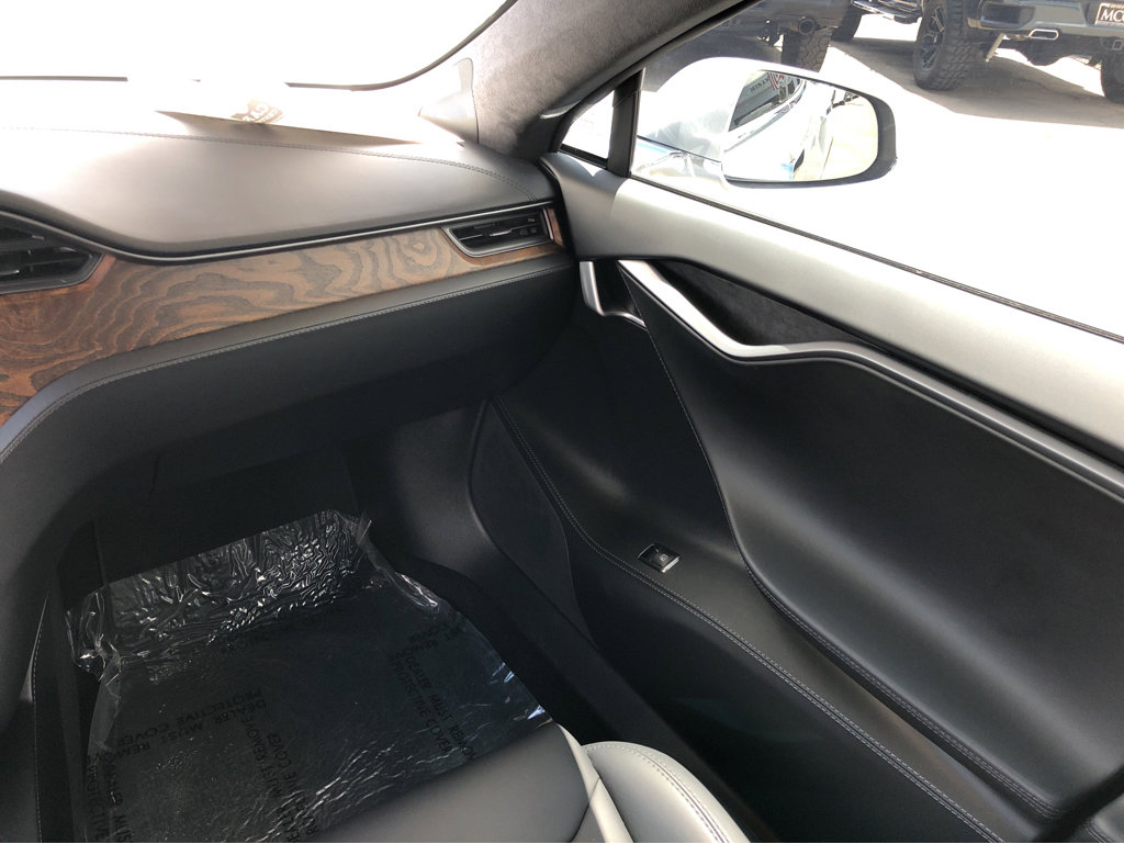 テスラ缶大　Tesla MedBed Generator What is Tesla BioHealing? Inside the Butler 'medbed' center