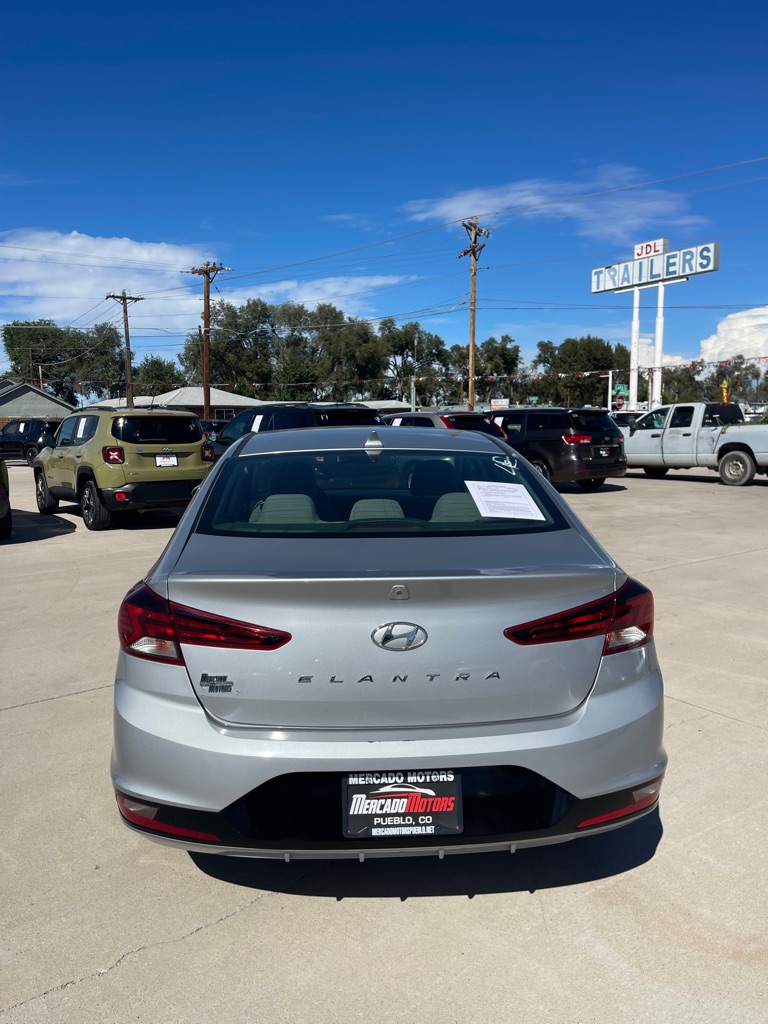 2020 Hyundai Elantra SEL - Photo 5
