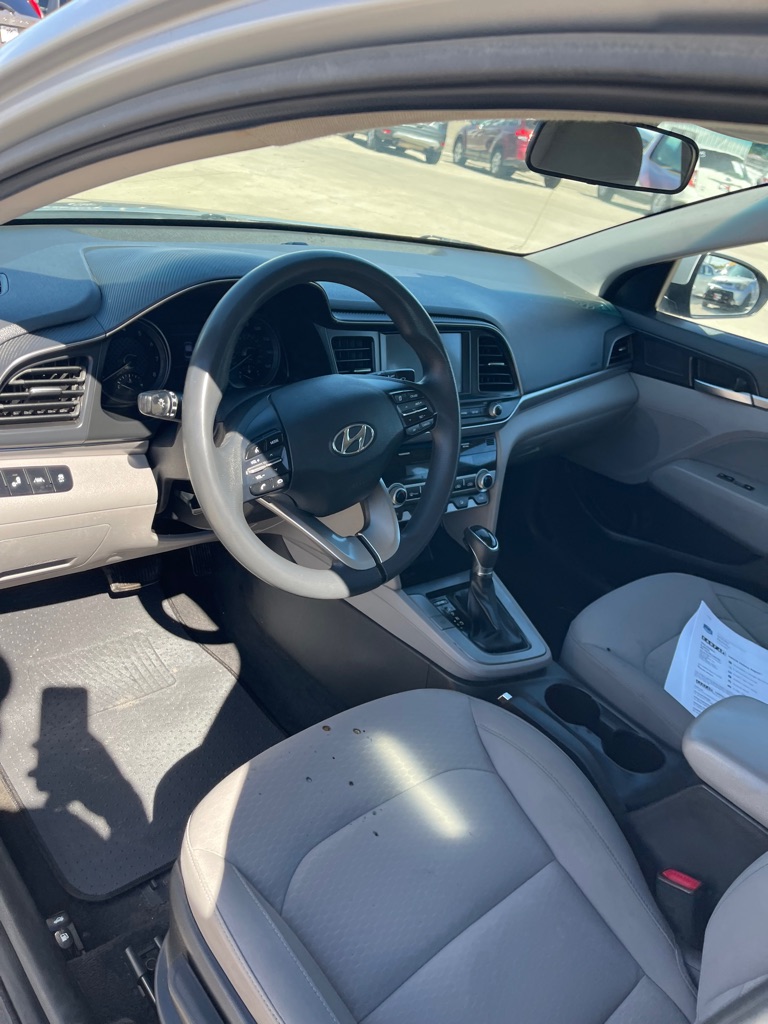 2020 Hyundai Elantra SEL - Photo 10