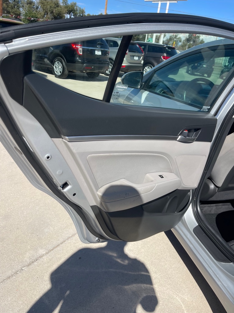 2020 Hyundai Elantra SEL - Photo 13