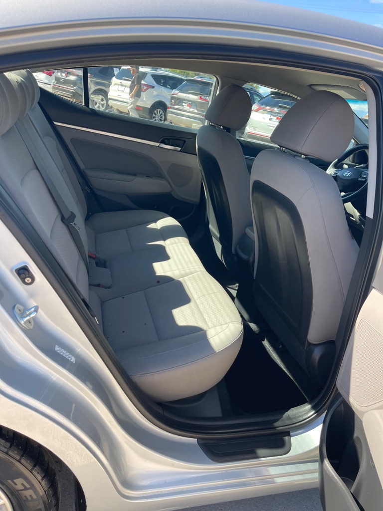 2020 Hyundai Elantra SEL - Photo 14