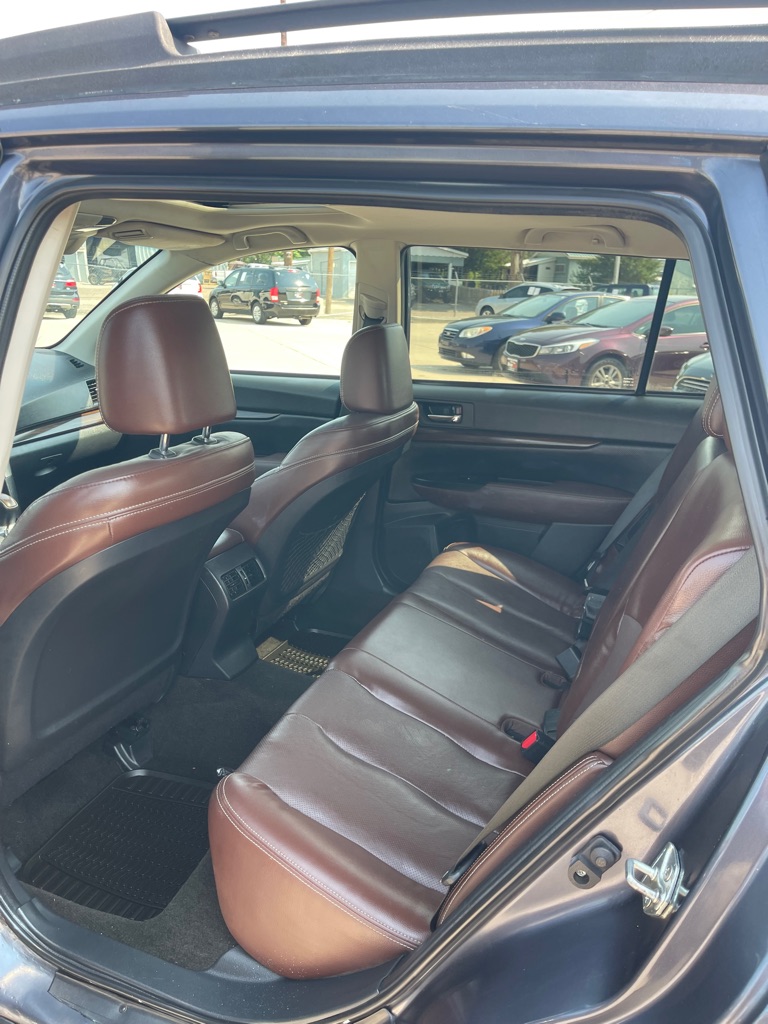 2014 Subaru Outback 2.5i Limited - Photo 11