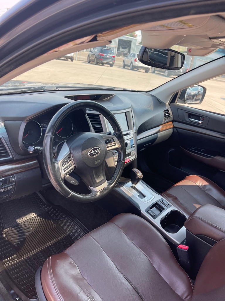 2014 Subaru Outback 2.5i Limited - Photo 9
