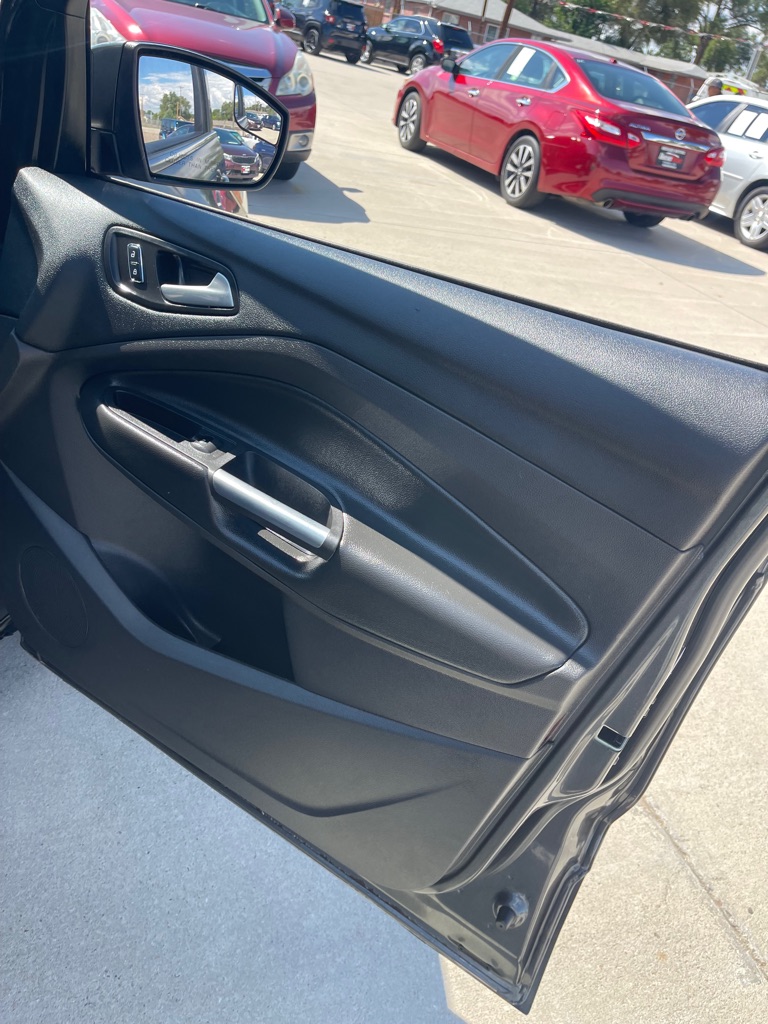 2015 Ford Escape SE - Photo 16