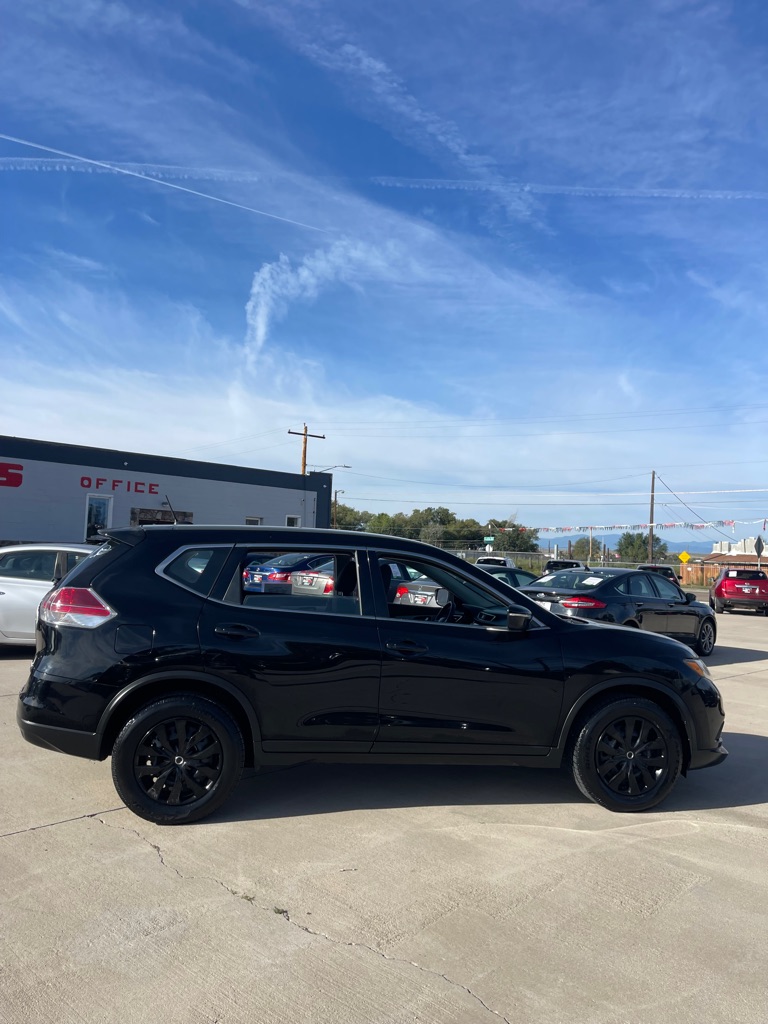 2015 Nissan Rogue S - Photo 2