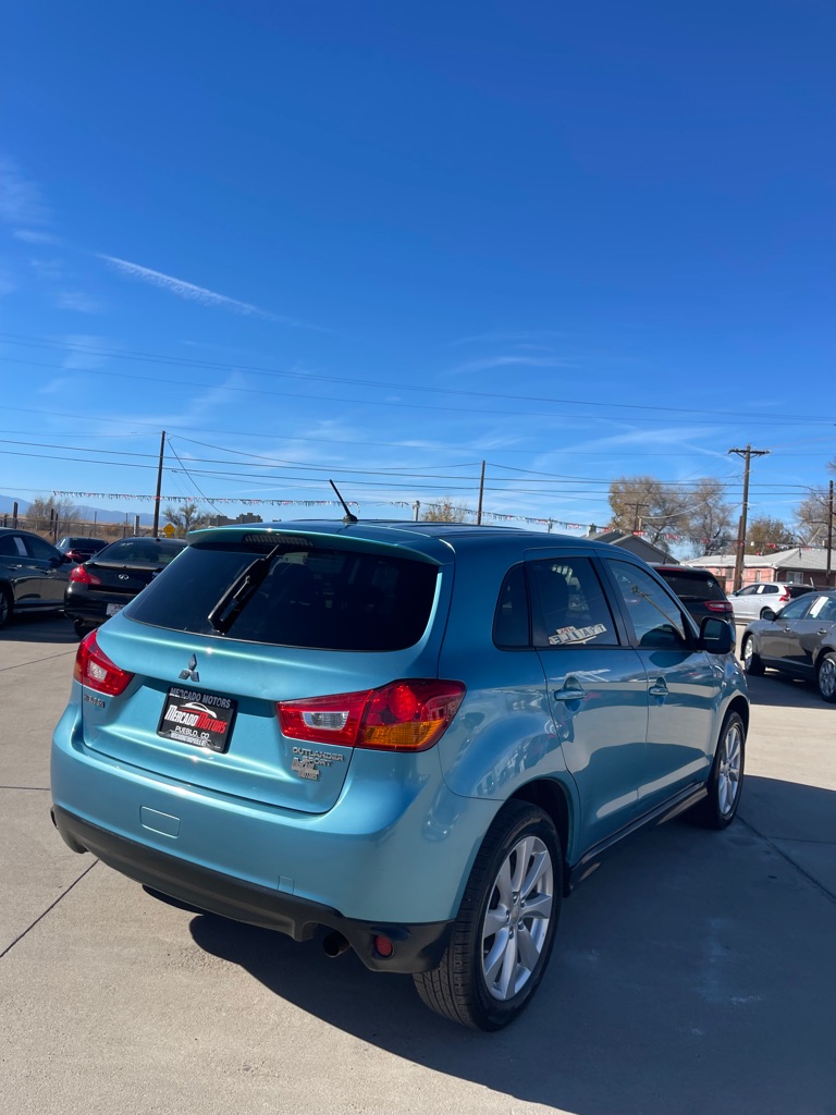 2013 Mitsubishi Outlander Sport SE ES photo 2