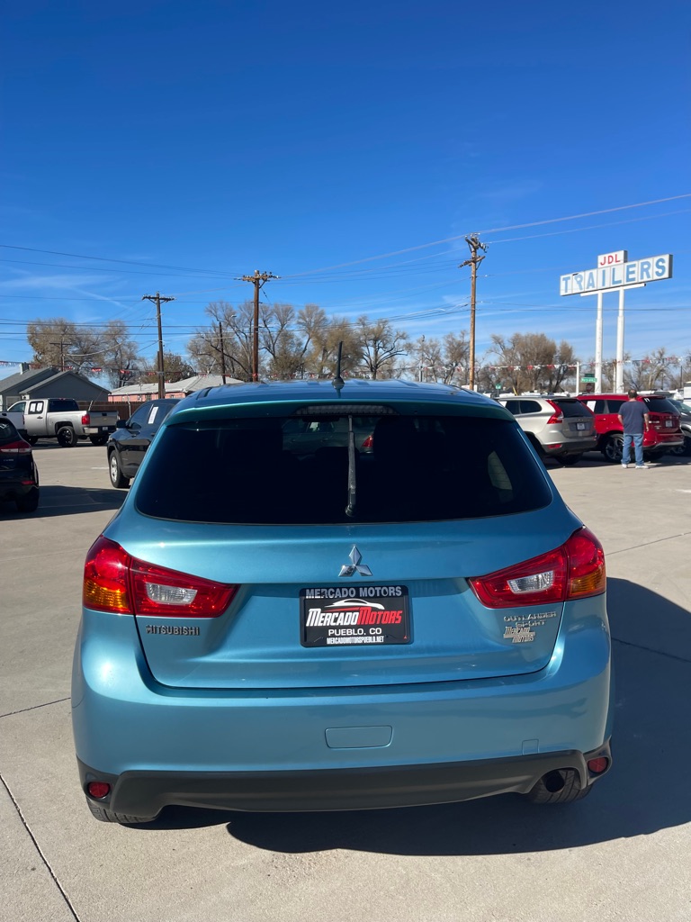 2013 Mitsubishi Outlander Sport SE ES photo 3