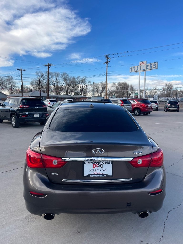 2015 Infiniti Q50 Premium photo 4