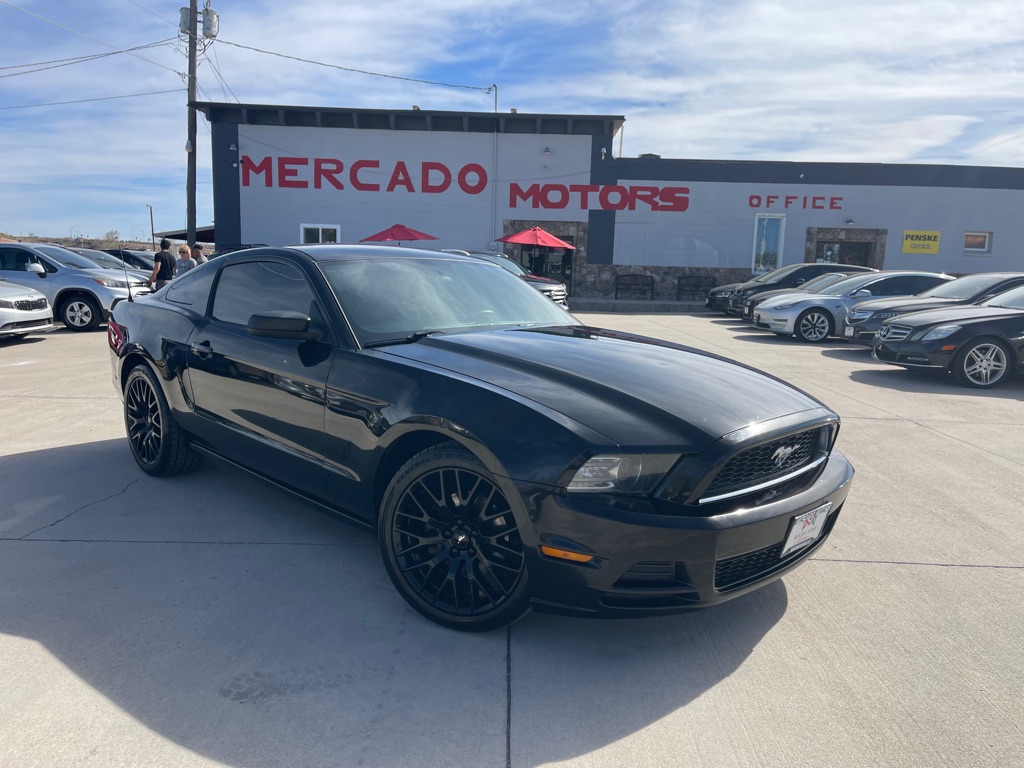 Ford Mustang V6 Coupe RWD