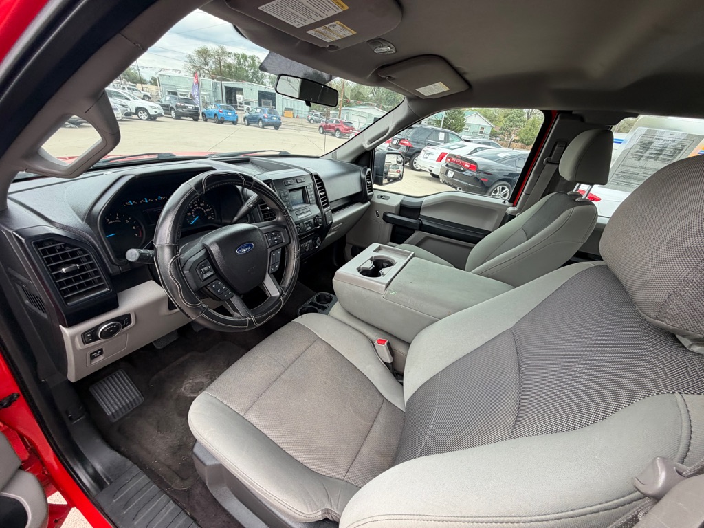Ford F-150 photo 8