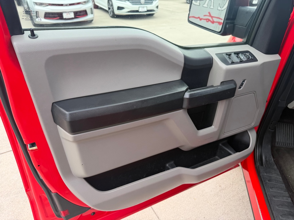 Ford F-150 photo 9