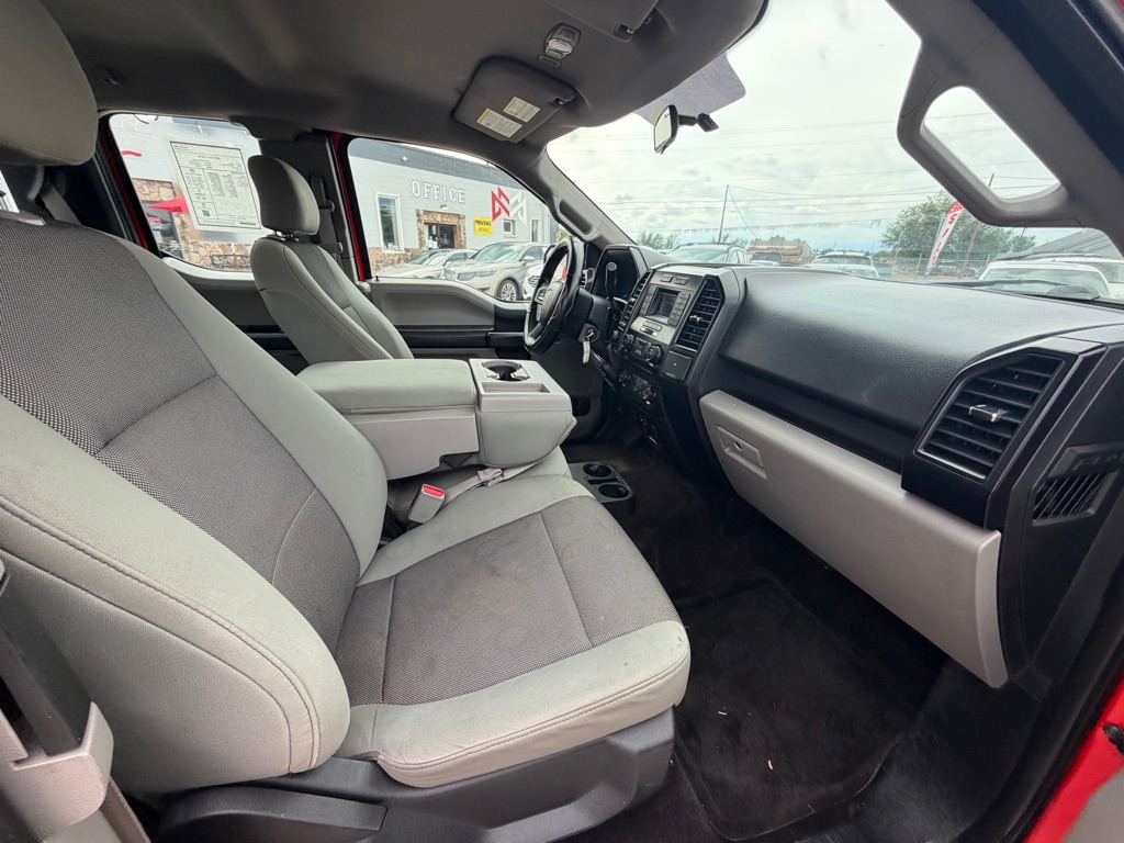 Ford F-150 photo 13