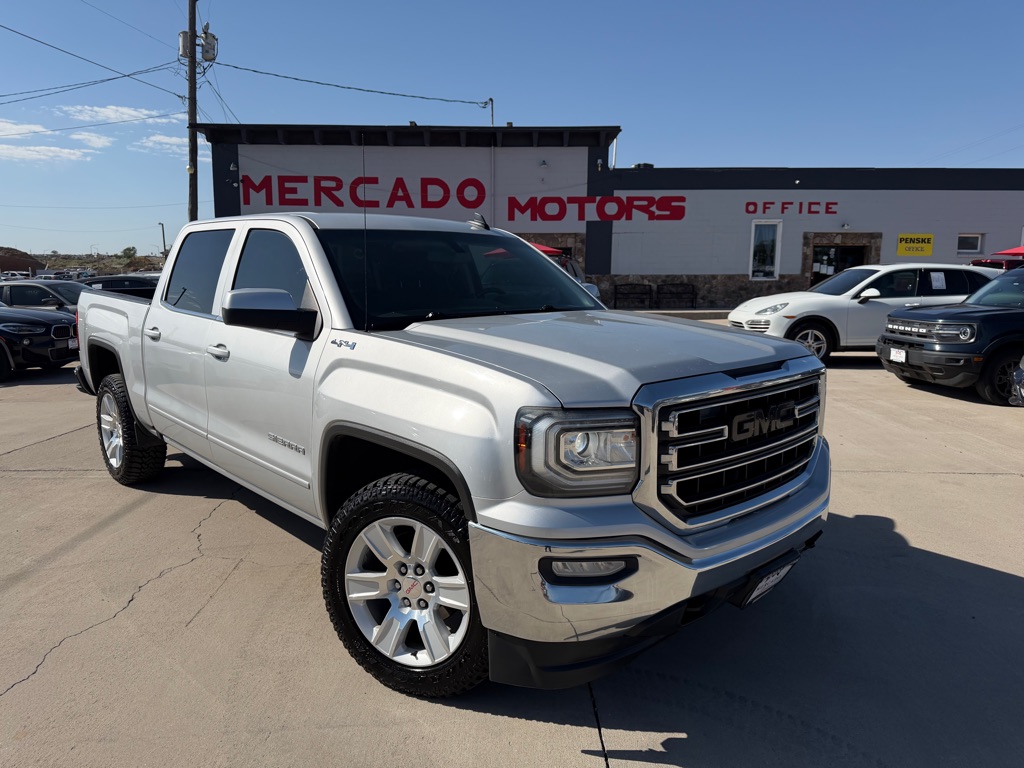 2017 GMC Sierra 4WD Crew Cab Short Box SLE's photo