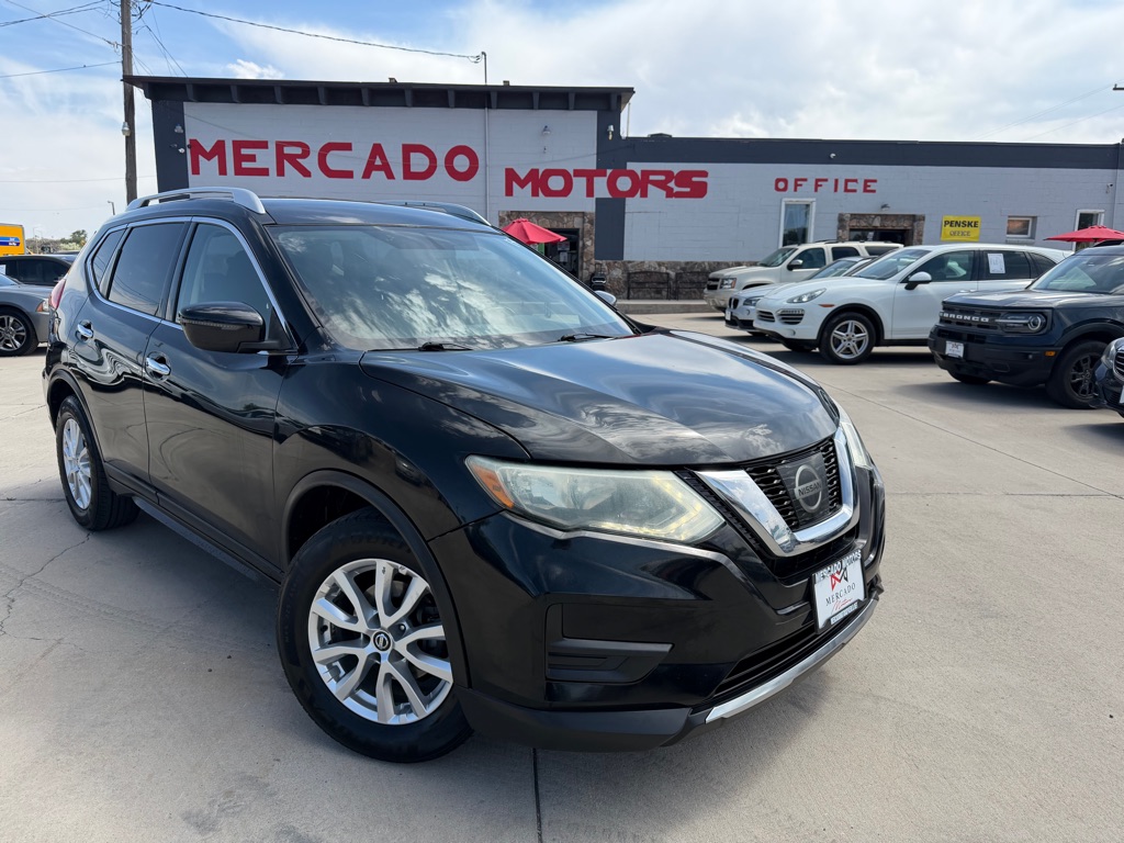 2017 Nissan Rogue SV FWD's photo