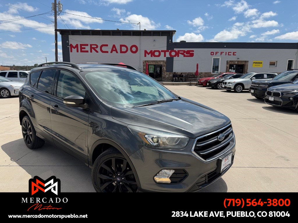 2017 Ford Escape Titanium's photo