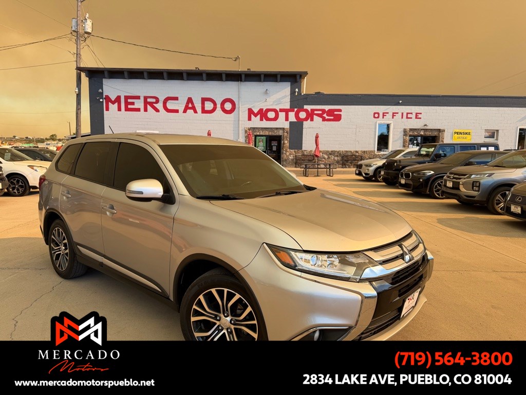 2016 Mitsubishi Outlander SE FWD's photo